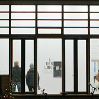 Bij het Leerling/Meester project worden nu afstuderende kunstacademiestudenten gekoppeld aan een kunstenaar die al wat langer bezig is en optreed als meester. Soms is direct duidelijk waarom bepaalde studenten aan [&hellip;]