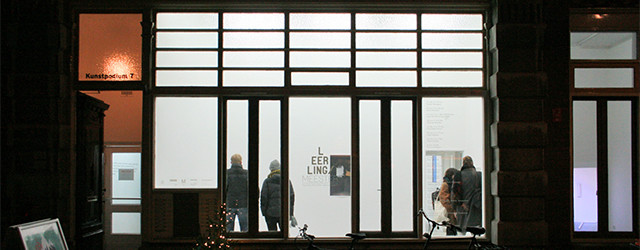 Bij het Leerling/Meester project worden nu afstuderende kunstacademiestudenten gekoppeld aan een kunstenaar die al wat langer bezig is en optreed als meester. Soms is direct duidelijk waarom bepaalde studenten aan [&hellip;]