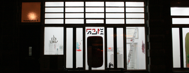 Het culturele seizoen begint ook weer bij Kunstpodium T waarbij net als voorgaande jaren om de twee weken op donderdag avond een presentatie opent van enkele studenten die tesamen met [&hellip;]