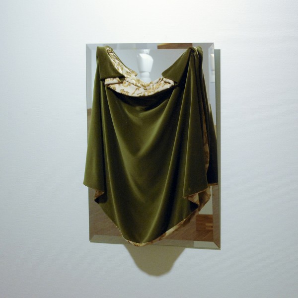 Lili Dujourie - In mijn nacht nadert niemand - Fluweel en spiegel 1985