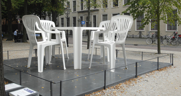 Lilian Bourgeat - Le Diner de Gulliver (Het diner van Gulliver) - Polyester