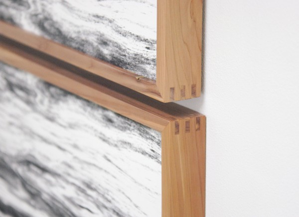 Lisa Oppenheim - Landschape Portraits (Red Cedar) (Version I) - 64x68cm per deel, Vier gelatine fotogrammen in unieke lijsten (detail)