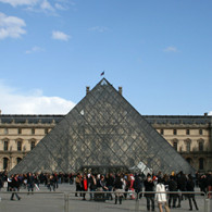 Het Louvre, het museum waar jaarlijks miljoenen bezoekers op zoek gaan naar de Mona Lisa (zo blijkt). Naast de Mona Lisa zijn er nog de Venus van Milo, het grote [&hellip;]