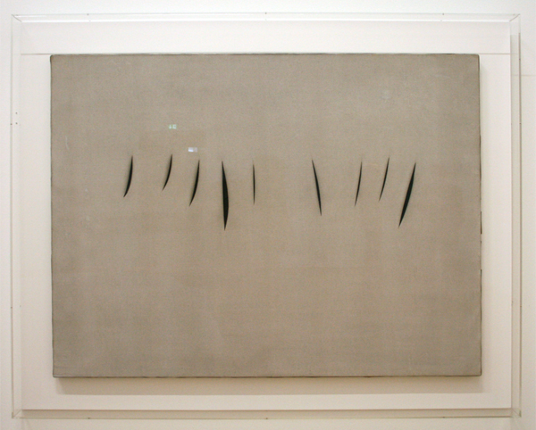 Lucio Fontana - Concetto Spaziale - Verf op doek_2 Lucio Fontana - Concetto Spaziale - Verf op doek