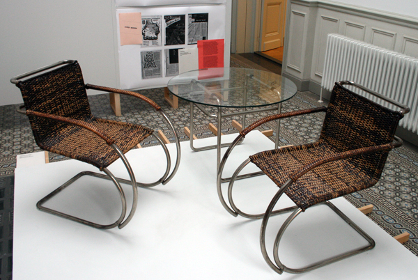 Ludwig Mies van der Rohe - Stoelen Weissenhof Siedlung Ludwig Mies van der Rohe - Stoelen Weissenhof Siedlung