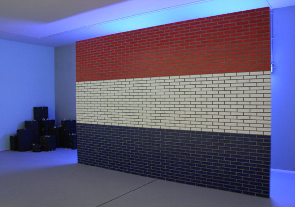 Marc Bijl - Equivalent - Gekleurde bakstenen en cement Marc Bijl - Equivalent - Gekleurde bakstenen en cement