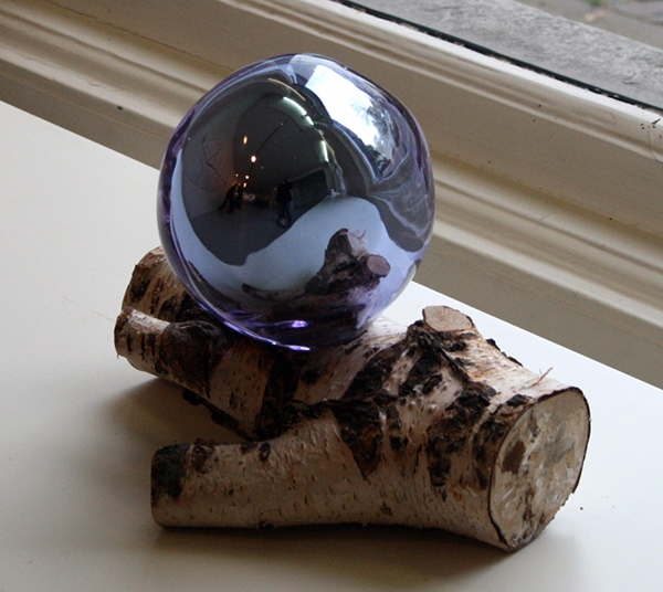 Maria Roosen - Zonder Titel - 21x27x17cm Glas en berk Maria Roosen - Zonder Titel - 21x27x17cm Glas en berk