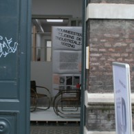 Een verzameling kunst is nooit zo maar een verzameling artefacten. Deze bevind zich in een context die zowel door de verzamelaar, de plaats, als de tijd gevormd wordt. De mode [&hellip;]