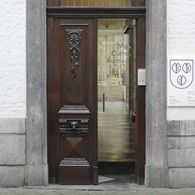 Zo heel erg lang geleden is het nog niet, maar toch, het is al weer bijna een jaar geleden dat er weer een paar honderd autonoom beeldend kunstenaars afstudeerden aan [&hellip;]