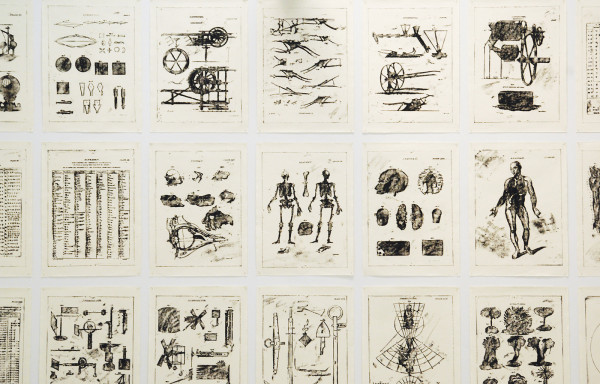 Matt Mullican - Untitled (New Edinburgh Encyclopedia Project) - 449 Oliestift tekeningen op papier in 16 dozen in houten kabinet (detail)