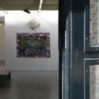 Gijs Frieling (1966) maakt prachtig werk! Zo, dat is er uit. Dat is direct het eerste wat een kleine wandeling door de galerie duidelijk maakt. Hij heeft een zeer herkenbaar maar [&hellip;]