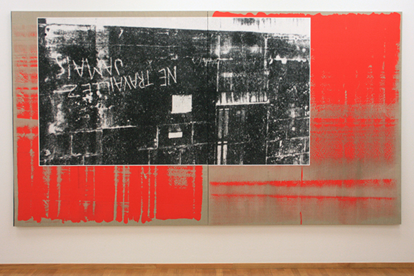Michael Wilkinson - Travaillez - 220x400cm Digitale print, schoolbordverf, acrylverf, Spaans Groen, olieverf en bijenwas op doek