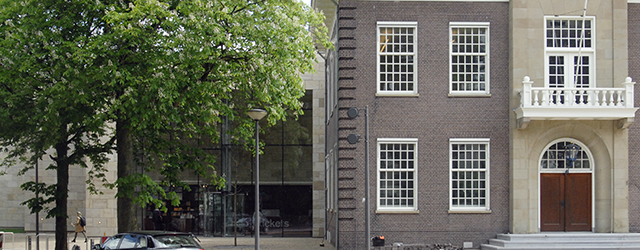 Realistische kunst is sinds ’45 verdacht en als conervatief en achterhaald beschouwd. Dat deze vooroordelen hardnekkig zijn blijkt alleen al uit het feit dat een nieuw museum het blijkbaar nodig [&hellip;]