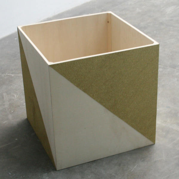 Nelleke Schiere - Gold is no blurr - Hout en goud papier Nelleke Schiere - Gold is no blurr - Hout en goud papier