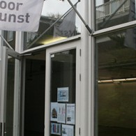 Als beeldend kunstenaar ben je in Nederland gedegradeerd tot het afvoerputje van de maatschappij. Al ben je helemaal mislukt, je kunt nog altijd kunstenaar worden en geld krijgen met subsidie. [&hellip;]