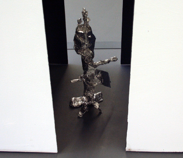 Niels Broszat - Chassuble de cuir, couleur d'argant dans la nuit Niels Broszat - Chassuble de cuir, couleur d'argant dans la nuit