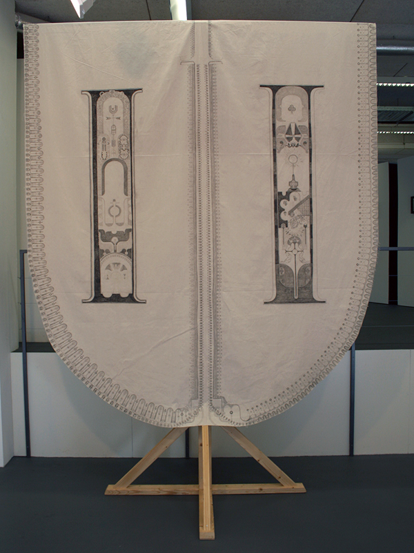 Niels Broszat - Chassuble d'un geant I Niels Broszat - Chassuble d'un geant I