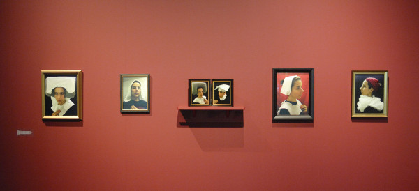 Nina Katchadourian - Seat Assignment, Lavatory Self-Portraits in the Flemish Style #11, #14, #18-19, #3 & #5 - Digitale C-prints