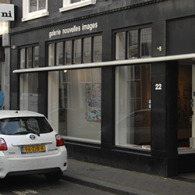 Het werk van Omar Koubaa (1979) kwam hier al wel eens eerder voorbij. Hij is duidelijk zo’n schilder waarvan je niet snel een tweede zult vinden. Er zijn dan wel [&hellip;]