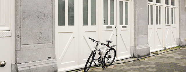 En dan sta je daar in een galerie te kijken naar dingen. Dingen die zowel schilderkunstig zijn, als dat niet zijn. Het zijn ook wandobjecten met een ruimtelijk aspect en [&hellip;]