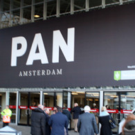 Vandaag begint officieel de PAN weer. Voor mij is de PAN vooral een leuke gevarieerde beurs. Niet alleen is er hedendaagse kunst, er is ook modern werk, werk uit de [&hellip;]