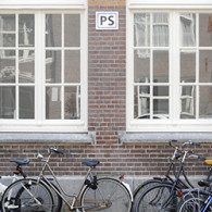 Ze zijn er niet veel, maar er zijn nog altijd plekken in Nederland die gerund worden door kunstenaars. Kunstenaars die van kunst houden en naast hun kunstenaarschap een presentatieplek runnen. Zo’n plek [&hellip;]