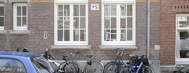 Ze zijn er niet veel, maar er zijn nog altijd plekken in Nederland die gerund worden door kunstenaars. Kunstenaars die van kunst houden en naast hun kunstenaarschap een presentatieplek runnen. Zo’n plek [&hellip;]