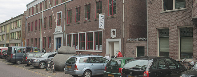 Hoe open je een nieuw kunstinitiatief georganiseerd door 6 totaal verschillende kunstenaars? Dat bleek heel simpel, iedere kunstenaar die bij het initiatief betrokken is nodigde op basis wederkerigheid een kunstenaar uit [&hellip;]