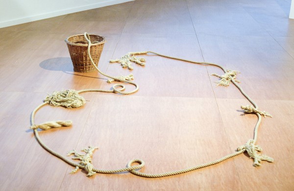 Patrick Corillon - La derniere corde - Touw en mand, 2014