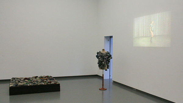 Piero Gilardi - Stenen natuurjurk & Performance- Polyurethaan schuim