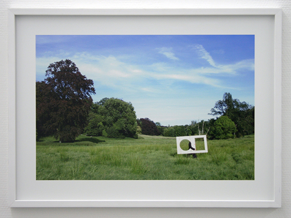 Pieterjan Ginckels - Into The Wild iPod - 46x64cm C-Print op dibond