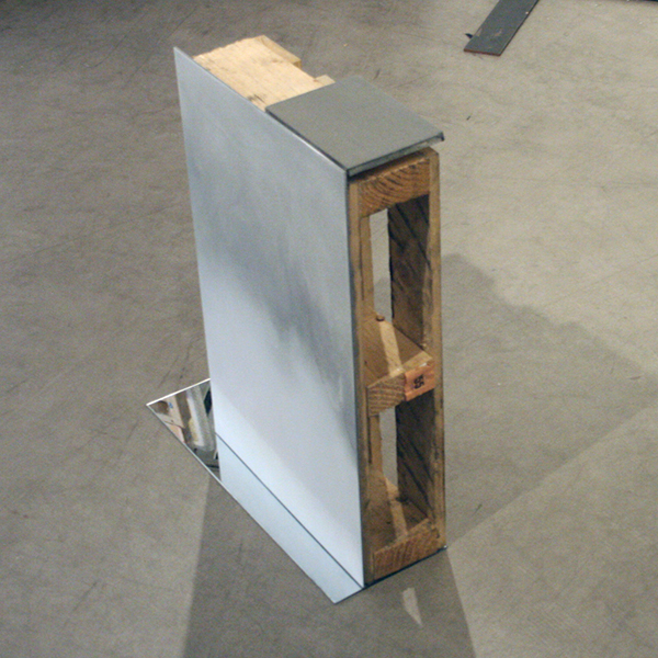 Pim Kersten - Console (mirror stage) - 65x55x20cm Spuitbus op aluminium plaat en palet