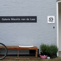 Soms is een galerie gewoon te klein en moet je dus uitwijken, Maurits van de Laar pakt groots uit bij Quartair waar drie schilders uit de Haagse omgeving; Erik Pape (1942), [&hellip;]