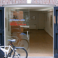 Voor sommige kunstkenners is Armando (1929) een levende legende en een held. Voor mij is hij meer de Oscar Mopperkont van de kunst. Armando zelf noemt zijn pessimisme in zijn [&hellip;]