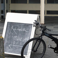 Ik wist dat Rob Scholte een nogal obscure maar serieuze kunstverzameling had en daar iets mee wilde doen. Dat iets heet nu het Rob Scholte Museum. Laten we direct helder [&hellip;]