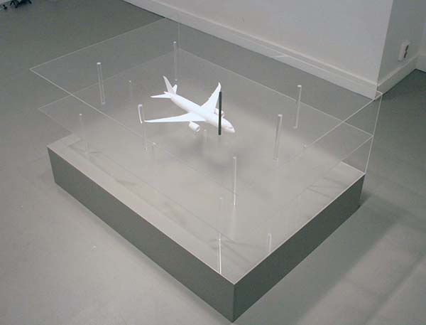 Roger Hiorns - Zonder Titel - Schaalmodel 747