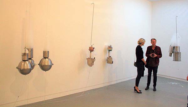 Roger Hiorns Overzicht