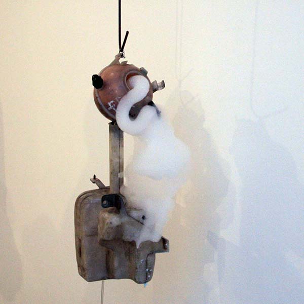 Roger Hiorns - Untitled - Rubber, compressor en schuim