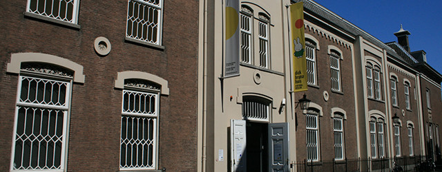 Ondanks het feit dat Nijntje een bestseller is en Dick Bruna (1927) als een van de beste vormgevers gezien mag worden klinkt een tentoonstelling over Nijntje door een andere kunstenaar [&hellip;]