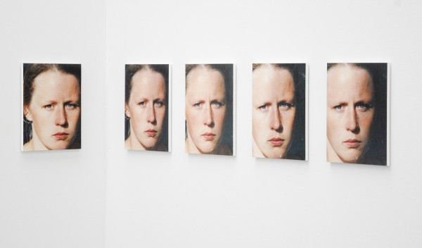 Roni Horn - You Are the Weather - fotografie op aluminium (detail)