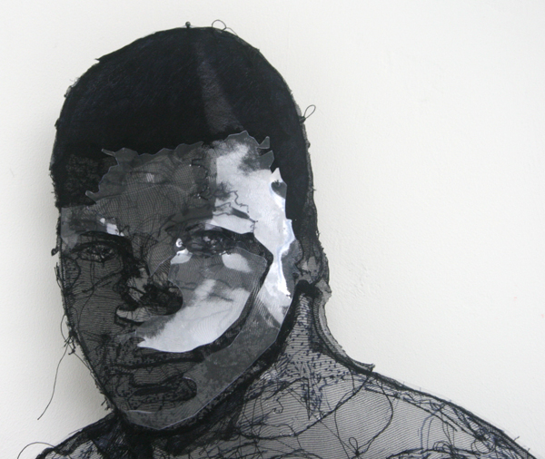 Saminte Ekeland - I AM THE GREATEST, 333! - 115x32cm Acrylverf, garen, plastic en panty's (detail) Saminte Ekeland - I AM THE GREATEST, 333! - 115x32cm Acrylverf, garen, plastic en panty's (detail)