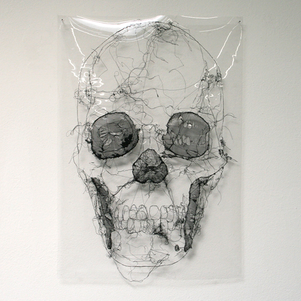 Saminte Ekeland - Outer Dark (Maria Larcerda de Moura) - 84x59cm Borduursel en tekning op plastic