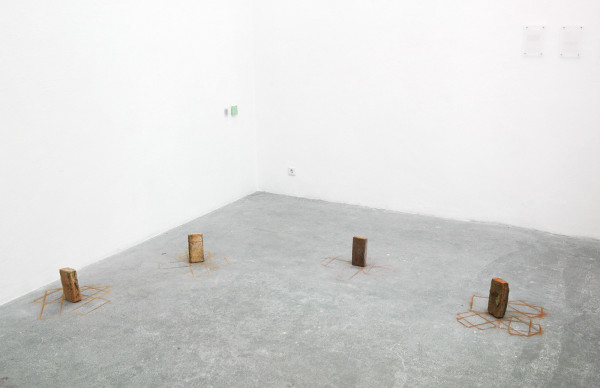 Simon Weins (op de vloer), Emma Grout (beide muren)