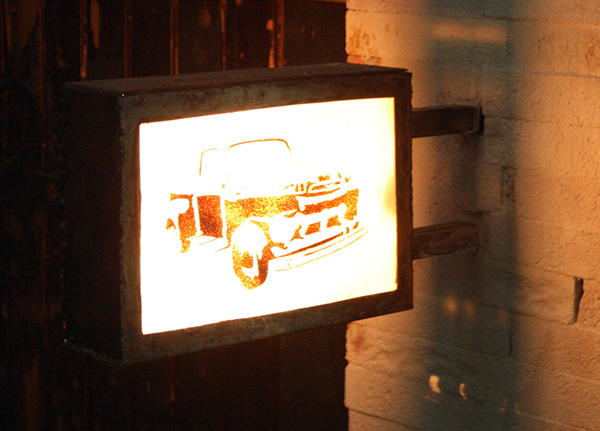 Stijn Bles - CRAP - Baksteen, golfplaat, dakpannen, ramen, deur en zo voorts (detail)