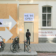 In het duister is niet alles meer helder en duidelijk. Onze ogen zijn simpelweg niet goed genoeg om daar alle gebeurtenissen in te ontwaren. Of daar ook de angst voor [&hellip;]