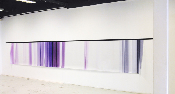 Tanya Long - Untitled (Rolling from one end to the other) - 127x700cm Unieke analoge C-Print en nichiban gaffer tape