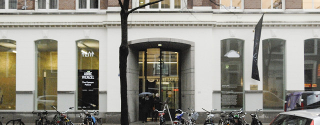 TENT opent na de verbouwing (de voorgevel heeft doorlopende ramen, entree is anders en Witte de With heeft nu ook een gedeelte van de benedenverdieping) met een grote solo voor [&hellip;]