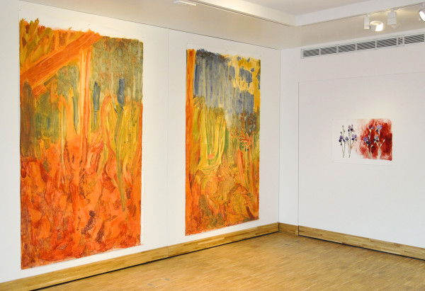 Tessa Chaplin - Zonder Titel - 253x300cm Olieverf op papier & Erik Andriesse - Irissen - 63x90cm Ingekleurde ets op papier