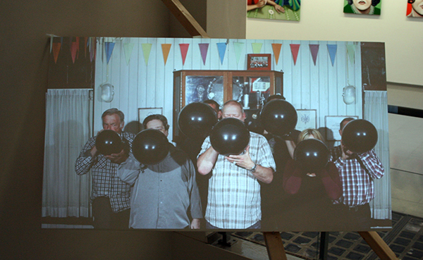 Teun Vonk - Eendracht maakt macht (Balonnen) - 1,22minuten Videoloop Teun Vonk - Eendracht maakt macht (Balonnen) - 1,22minuten Videoloop