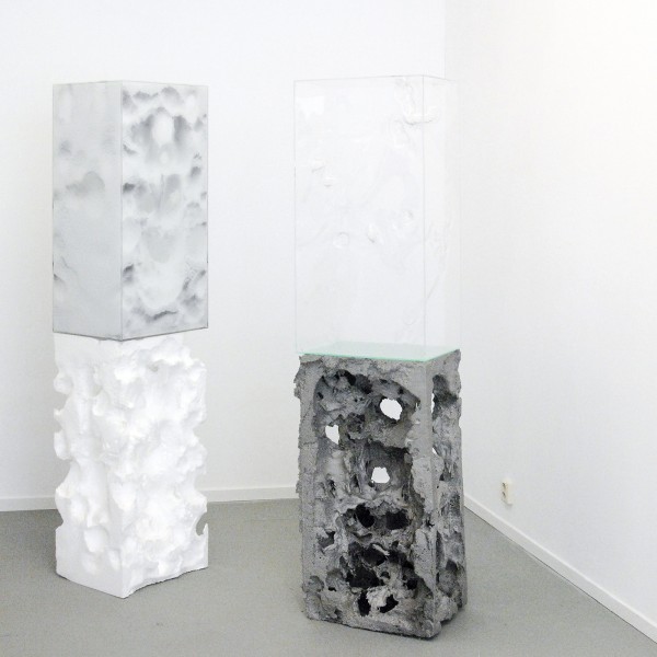 Theis Wendt - Ambient Ruin - 200x40x50cm Print op acrylaat, piepschuim met acentone & acrylaat, aluminium en folie